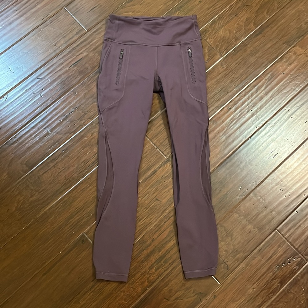 Lululemon Invigorate 7/8 Tight (25") Black Currant Size 4 - Picture 6 of 10